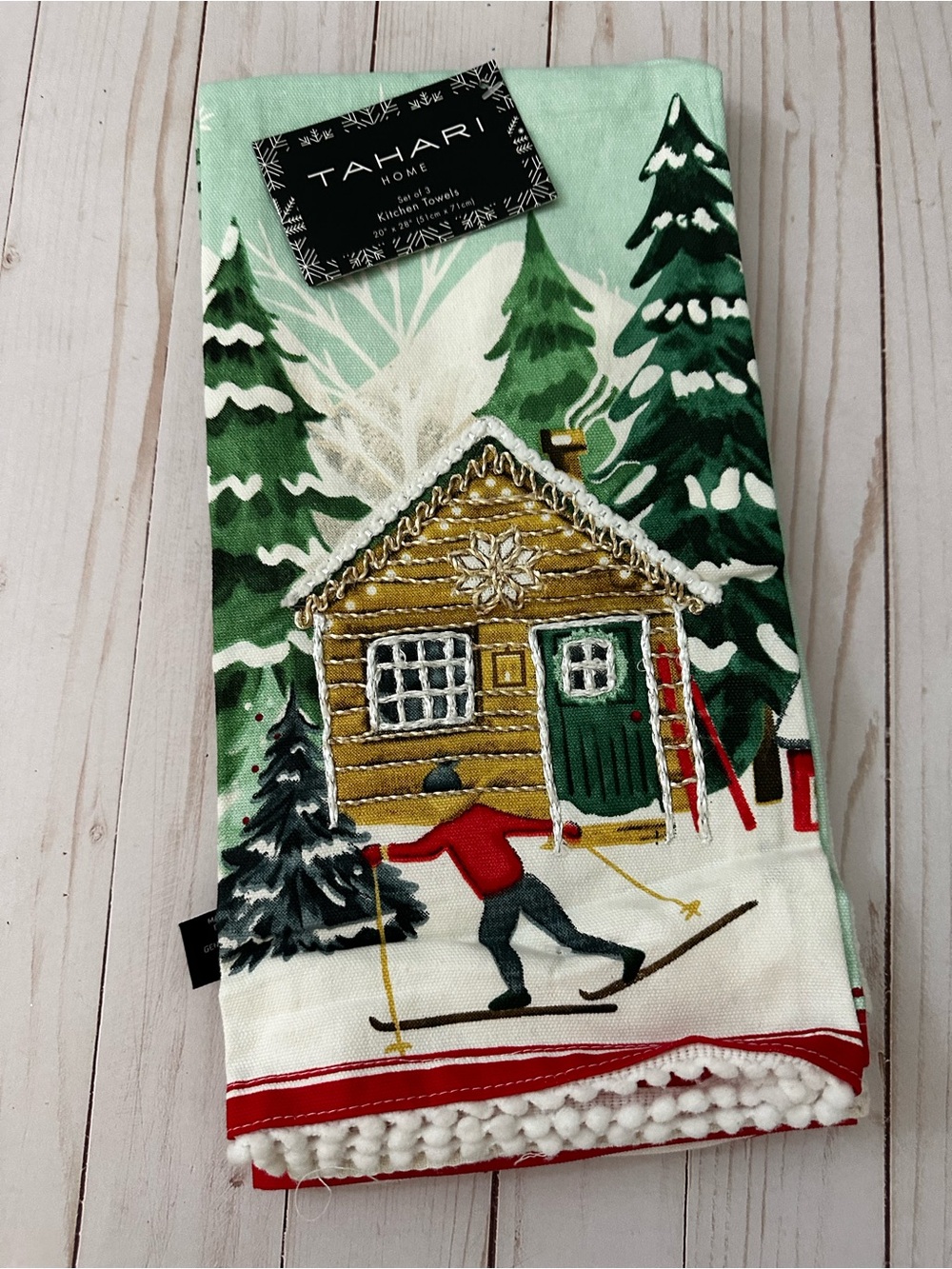 Tahari Home Green Red White Cabin Ski Holiday 3Pc Kitchen Towel Scene